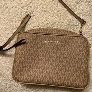 Micheal Kors handbag